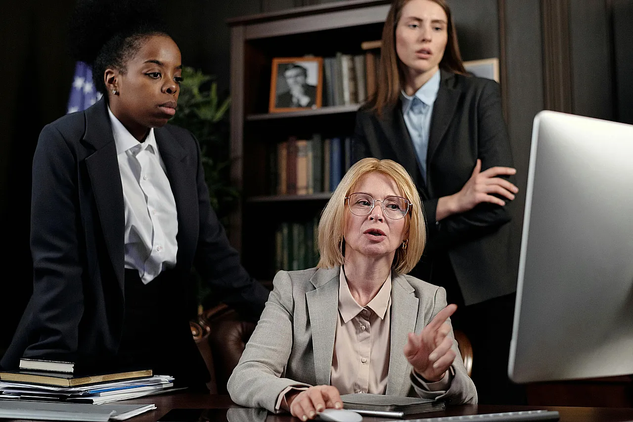 Apoyo clave en la toma de decisiones y estrategia de abogados laborales